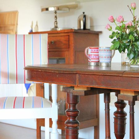 Cozy Cottage In Bergen With Terrace Buitenkant foto
