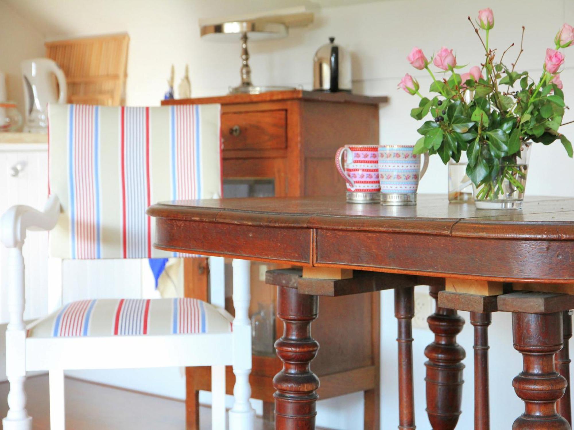 Cozy Cottage In Bergen With Terrace Buitenkant foto