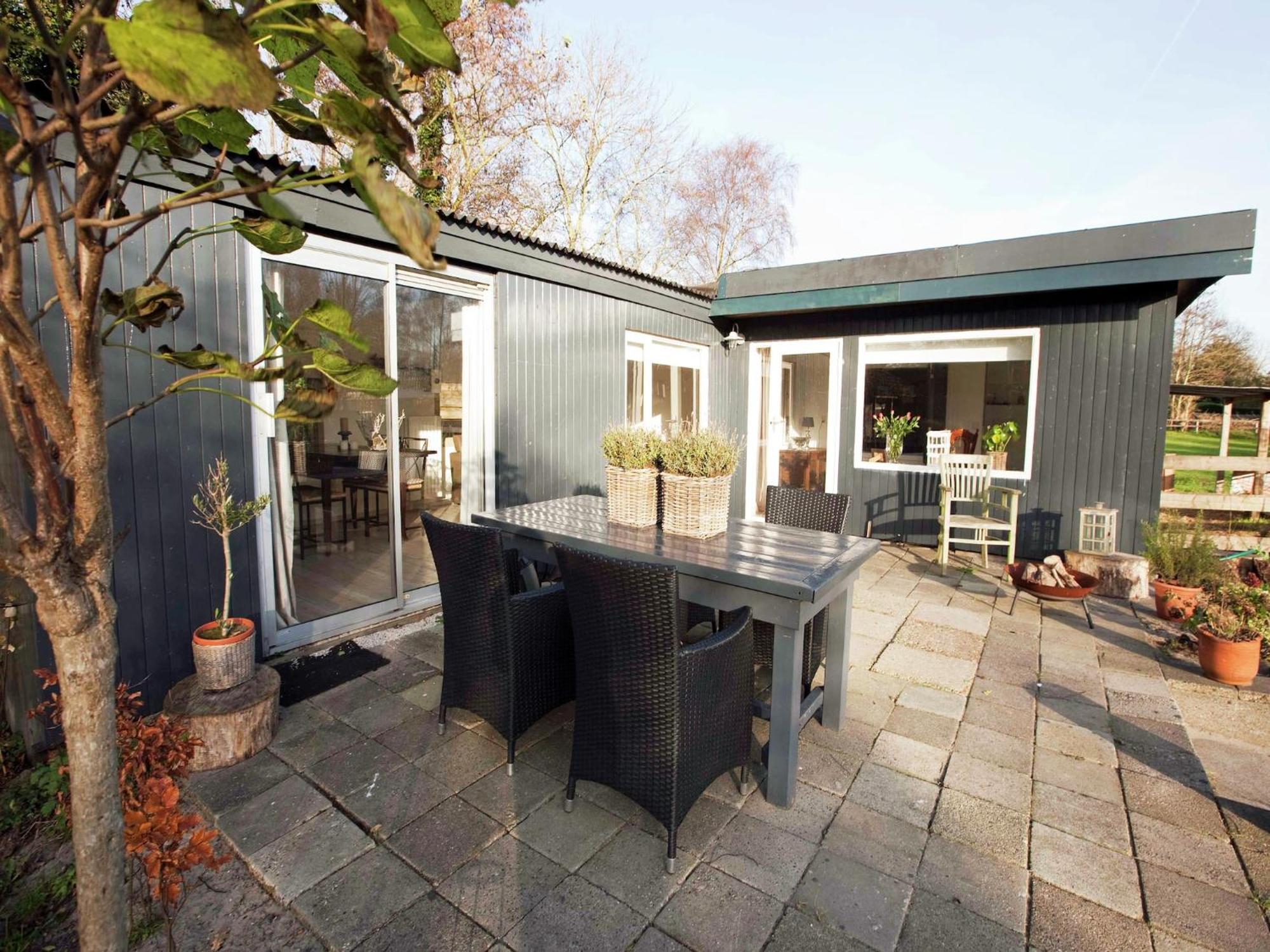 Cozy Cottage In Bergen With Terrace Buitenkant foto